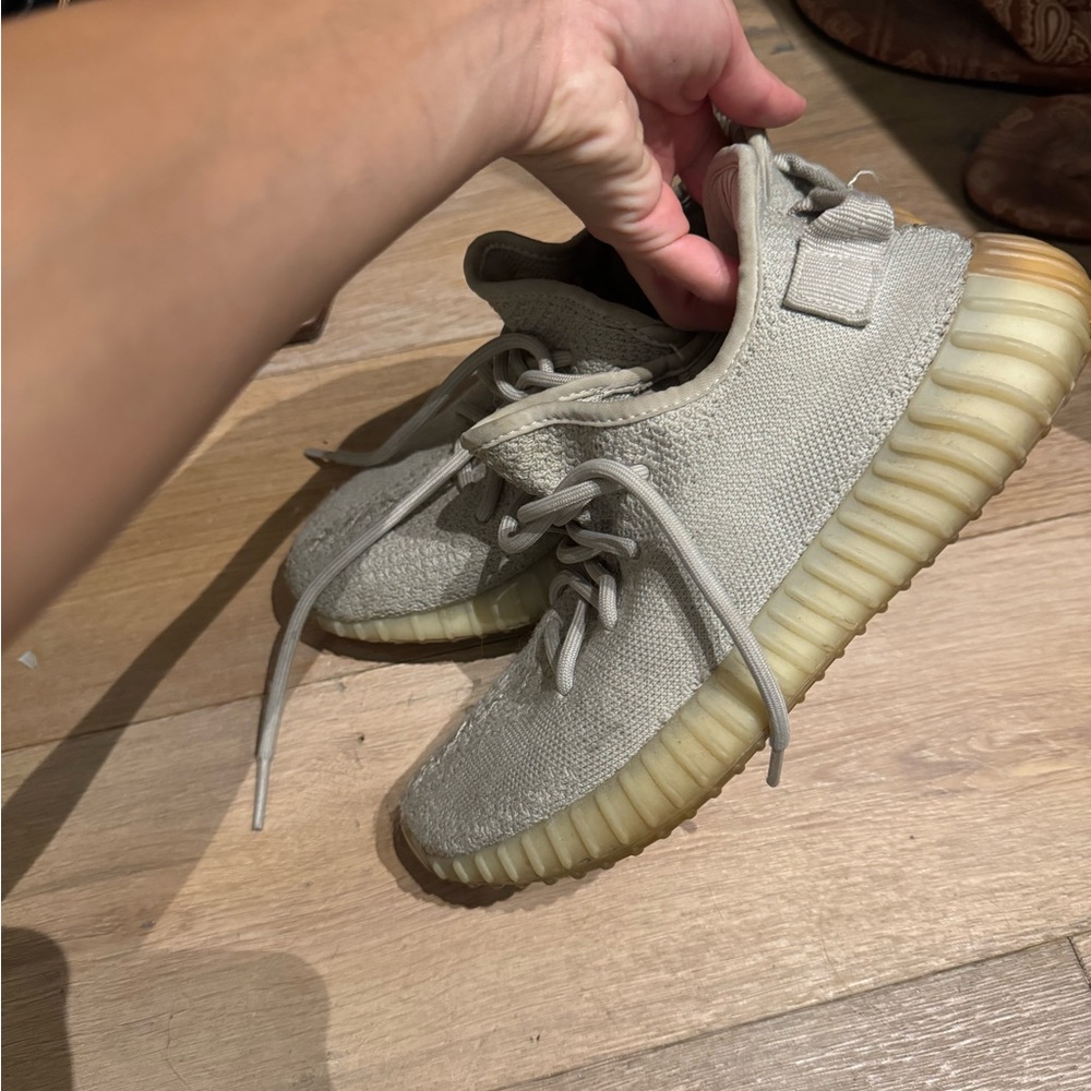 Yeezy Boost - image 6